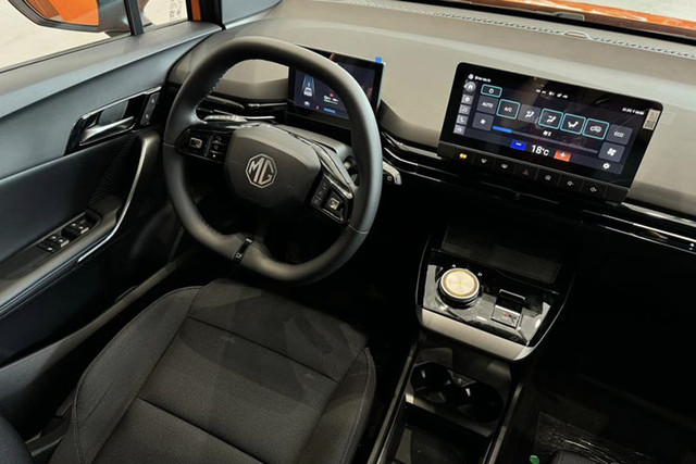 Mẫu ôtô điện MG4 EV 2024 đã có mặt tại các đại lý của MG ở Việt Nam - Hình 8 Mau oto dien MG4 EV 2024 da co mat tai cac dai ly cua MG o Viet Nam-Hinh-8