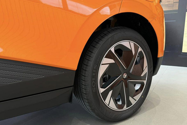 Mẫu ôtô điện MG4 EV 2024 đã có mặt tại các đại lý của MG ở Việt Nam - Hình 5 Mau oto dien MG4 EV 2024 da co mat tai cac dai ly cua MG o Viet Nam-Hinh-5