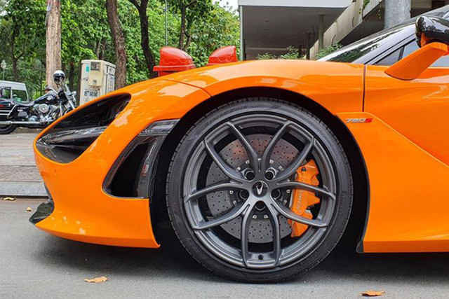 Cận cảnh McLaren 720S biển 36A-979.79 giá gần 1 tỷ của Huấn hoa hồng - Hình 5 Can canh McLaren 720S bien 36A-979.79 gia gan 1 ty cua Huan hoa hong-Hinh-5