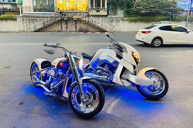 Tuấn Hưng khoe V-Rex Travertson tiền tỷ ở Hà Nội - Hình 3 Tuan Hung khoe V-Rex Travertson tien ty o Ha Noi-Hinh-3