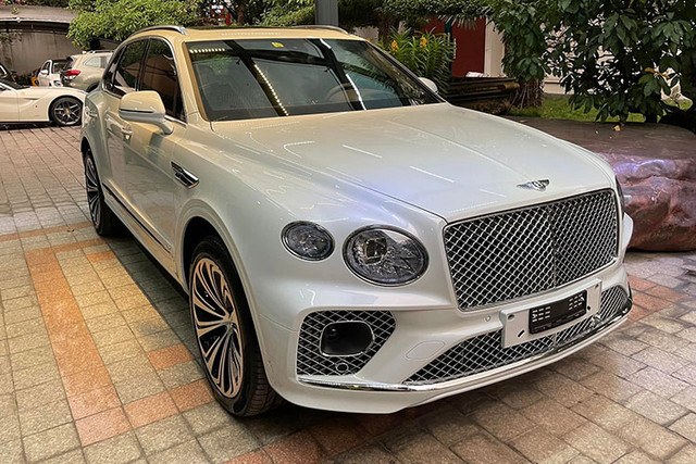 Đại gia Phan Thành tậu Bentley Bentayga 17 tỷ Dai gia Phan Thanh tau Bentley Bentayga 17 ty