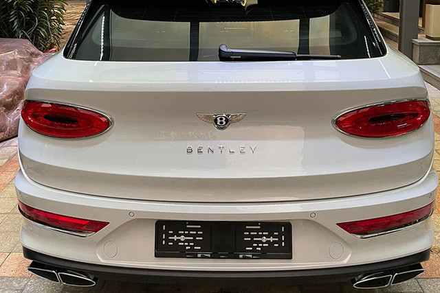 Đại gia Phan Thành tậu Bentley Bentayga 17 tỷ - Hình 4 Dai gia Phan Thanh tau Bentley Bentayga 17 ty-Hinh-4