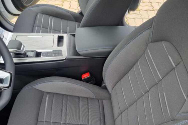 Chi tiết SUV cỡ C - MG RX5 1.5T STD có giá từ 699 triệu đồng - Hình 7 Chi tiet SUV co C - MG RX5 1.5T STD co gia tu 699 trieu dong-Hinh-7