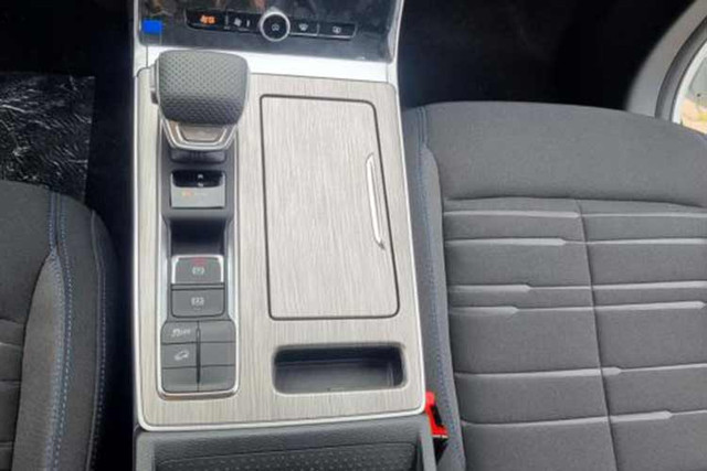 Chi tiết SUV cỡ C - MG RX5 1.5T STD có giá từ 699 triệu đồng - Hình 8 Chi tiet SUV co C - MG RX5 1.5T STD co gia tu 699 trieu dong-Hinh-8