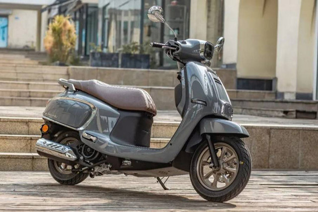 Xe ga Suzuki US125 2024 gia chi 35,6 trieu dong