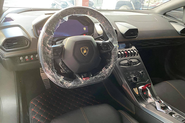 Đại gia bán Lamborghini Huracan gần 10 tỷ ở Bình Dương - Hình 5 Dai gia ban Lamborghini Huracan gan 10 ty o Binh Duong-Hinh-5