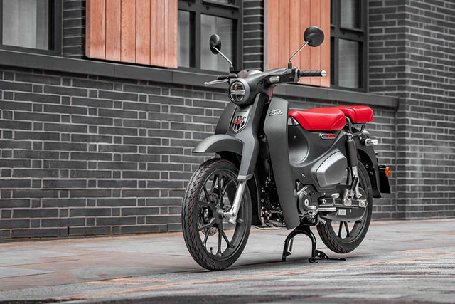 Cận cảnh Honda Cub C125 đắt hơn SH Can canh Honda Cub C125 dat hon SH