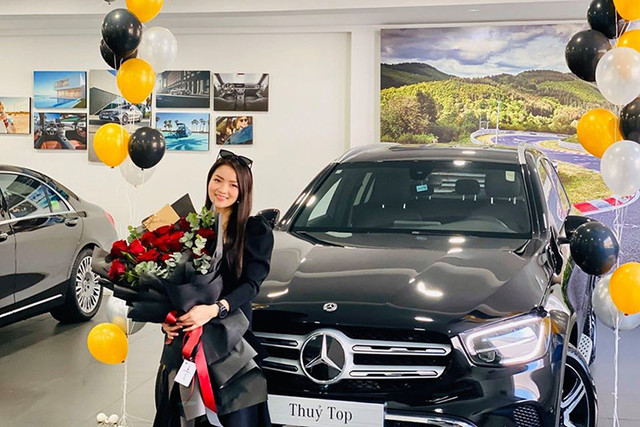 Cận cảnh Mercedes-Benz GLC 200 hơn 2 tỷ của Thuỷ Top vừa mua - Hình 3 Can canh Mercedes-Benz GLC 200 hon 2 ty cua Thuy Top vua mua-Hinh-3