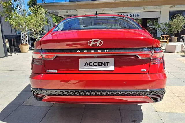 Hyundai Accent 2024 từ 499 triệu đồng tại Việt Nam - Hình 9 Hyundai Accent 2024 tu 499 trieu dong tai Viet Nam-Hinh-9