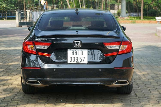 Cận cảnh Honda Accord 2019 hơn 1,3 tỷ đồng tại Việt Nam - Hình 4 Can canh Honda Accord 2019 hon 1,3 ty dong tai Viet Nam-Hinh-4