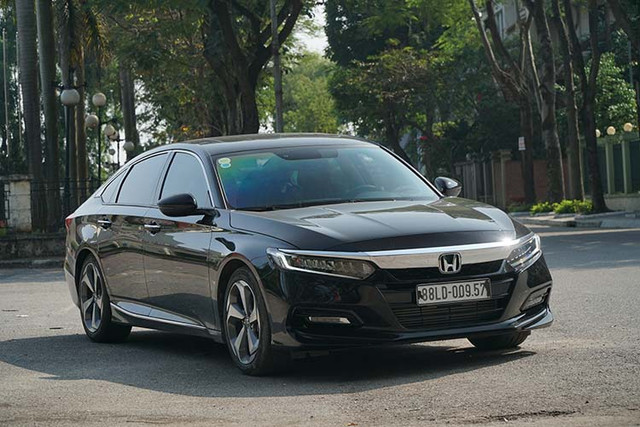 Cận cảnh Honda Accord 2019 hơn 1,3 tỷ đồng tại Việt Nam Can canh Honda Accord 2019 hon 1,3 ty dong tai Viet Nam