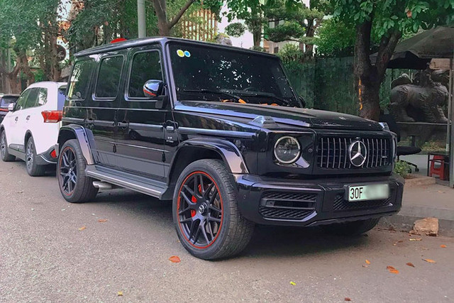 Mercedes-AMG G63 Edition 1 hơn 15 tỷ của ông Lê Thanh Thản có gì đặc biệt? - Hình 10 Mercedes-AMG G63 Edition 1 hon 15 ty cua ong Le Thanh Than co gi dac biet?-Hinh-10