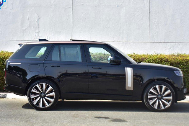 Xem Range Rover SV 2023 giá gần 24 tỷ đồng về Việt Nam - Hình 2 Xem Range Rover SV 2023 gia gan 24 ty dong ve Viet Nam-Hinh-2