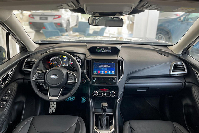 Khach mua xe Subaru Forester duoc uu dai manh-Hinh-2