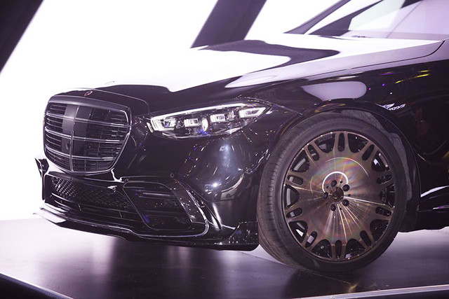 Chi tiết xe sang đắt đỏ của Brabus tại triển lãm VMS 2022 - Hình 6 Chi tiet xe sang dat do cua Brabus tai trien lam VMS 2022-Hinh-6