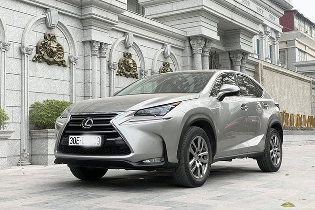 Chủ nhân tại Hà Nội bán Lexus NX200T “biển VIP” giá gần 2 tỷ Chu nhan tai Ha Noi ban Lexus NX200T “bien VIP” gia gan 2 ty