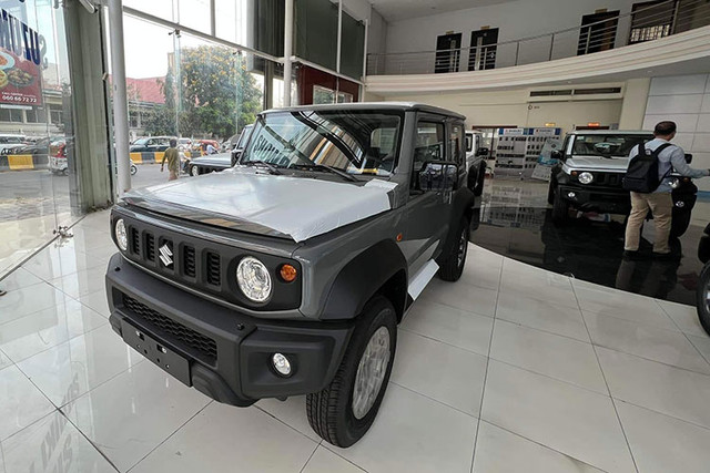 Suzuki Jimny 2023 từ 789 triệu đồng cho người thích off-road - Hình 9 Suzuki Jimny 2023 tu 789 trieu dong cho nguoi thich off-road-Hinh-9