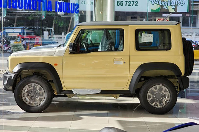 Suzuki Jimny 2023 từ 789 triệu đồng cho người thích off-road - Hình 2 Suzuki Jimny 2023 tu 789 trieu dong cho nguoi thich off-road-Hinh-2