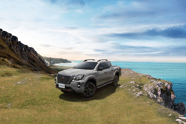 Bán tải Nissan Navara 2022 chuẩn khí thải Euro 5 giá từ 945 triệu tại Việt Nam Ban tai Nissan Navara 2022 chuan khi thai Euro 5 gia tu 945 trieu tai Viet Nam