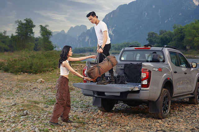 Bán tải Nissan Navara 2022 chuẩn khí thải Euro 5 giá từ 945 triệu tại Việt Nam - Hình 4 Ban tai Nissan Navara 2022 chuan khi thai Euro 5 gia tu 945 trieu tai Viet Nam-Hinh-4