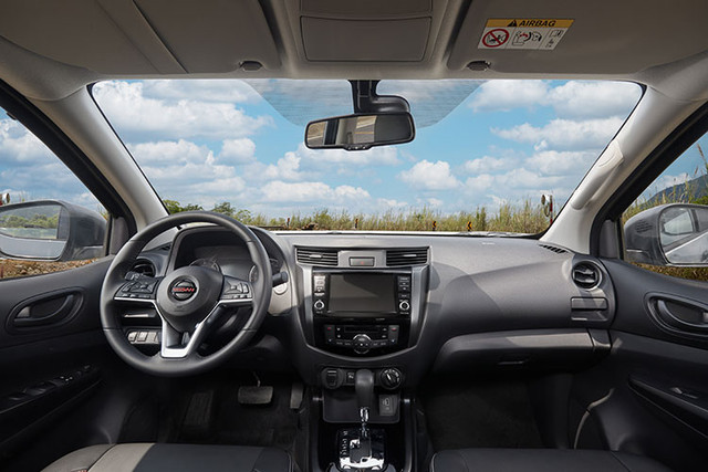 Bán tải Nissan Navara 2022 chuẩn khí thải Euro 5 giá từ 945 triệu tại Việt Nam - Hình 5 Ban tai Nissan Navara 2022 chuan khi thai Euro 5 gia tu 945 trieu tai Viet Nam-Hinh-5