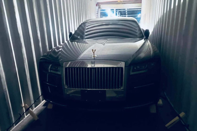 Cận cảnh Rolls-Royce Ghost thế hệ mới vừa có mặt ở Việt Nam Can canh Rolls-Royce Ghost the he moi vua co mat o Viet Nam