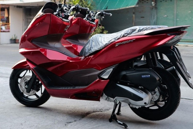 Ngắm Honda PCX 160 đầu tiên về Việt Nam giá hơn 80 triệu đồng? - Hình 2 Ngam Honda PCX 160 dau tien ve Viet Nam gia hon 80 trieu dong?-Hinh-2