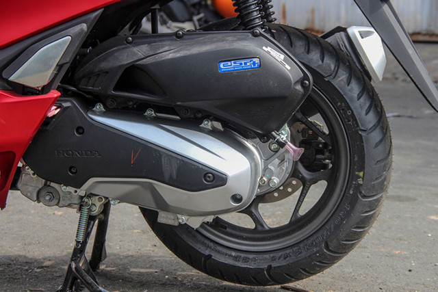 Ngắm Honda PCX 160 đầu tiên về Việt Nam giá hơn 80 triệu đồng? - Hình 9 Ngam Honda PCX 160 dau tien ve Viet Nam gia hon 80 trieu dong?-Hinh-9