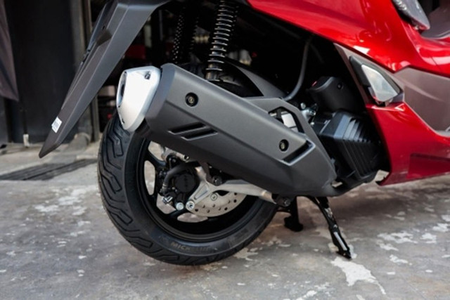 Ngắm Honda PCX 160 đầu tiên về Việt Nam giá hơn 80 triệu đồng? - Hình 8 Ngam Honda PCX 160 dau tien ve Viet Nam gia hon 80 trieu dong?-Hinh-8