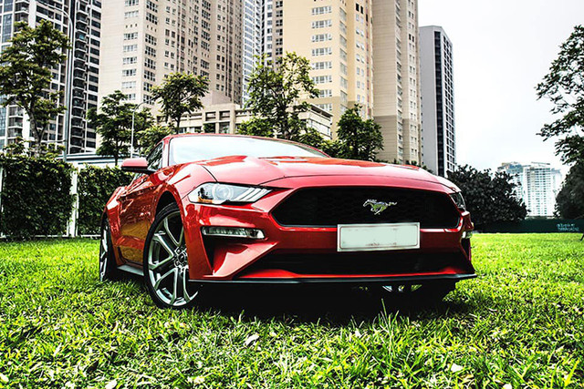 Can canh Ford Mustang 2020 dac biet gia hon 2,3 ty
