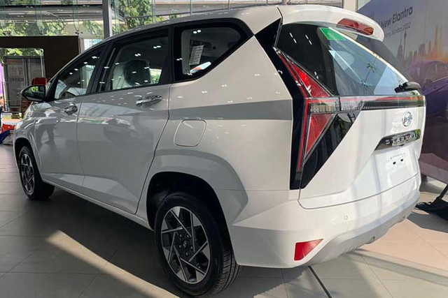 Hyundai Stargazer bản tiêu chuẩn rẻ hơn Accent số sàn - Hình 3 Hyundai Stargazer ban tieu chuan re hon Accent so san-Hinh-3