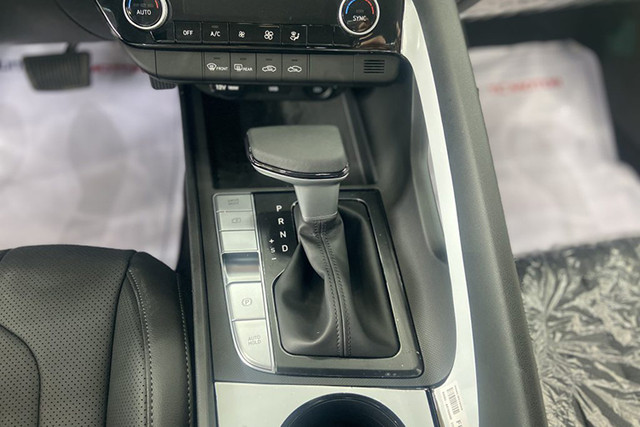 Giá xe Hyundai Elantra đang rẻ ngang Accent - Hình 6 Gia xe Hyundai Elantra dang re ngang Accent-Hinh-6