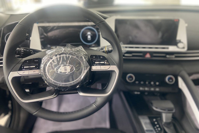 Giá xe Hyundai Elantra đang rẻ ngang Accent - Hình 5 Gia xe Hyundai Elantra dang re ngang Accent-Hinh-5