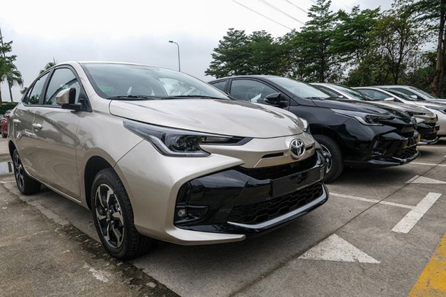 Cận cảnh Toyota Vios 2023 rẻ hơn bản cũ 18 triệu - Hình 11 Can canh Toyota Vios 2023 re hon ban cu 18 trieu-Hinh-11