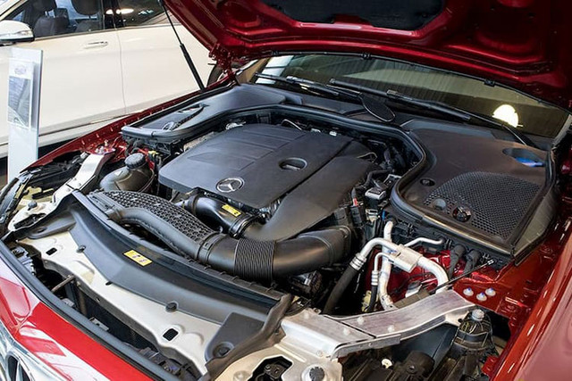 Siêu xe Mercedes-Benz E180 2021 ra mắt giá hơn 2 tỷ đồng - Hình 6 Sieu xe Mercedes-Benz E180 2021 ra mat gia hon 2 ty dong-Hinh-6