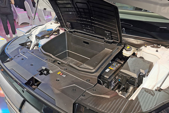 Chi tiết Hyundai Ioniq 5 chạy điện vừa ra mắt tại Việt Nam - Hình 11 Chi tiet Hyundai Ioniq 5 chay dien vua ra mat tai Viet Nam-Hinh-11