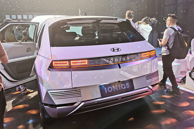 Chi tiết Hyundai Ioniq 5 chạy điện vừa ra mắt tại Việt Nam - Hình 4 Chi tiet Hyundai Ioniq 5 chay dien vua ra mat tai Viet Nam-Hinh-4