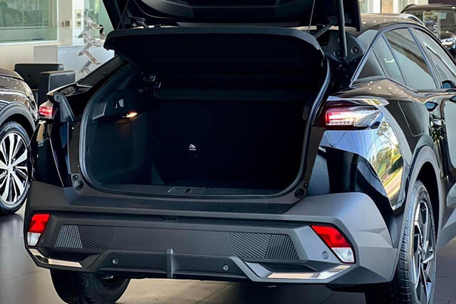 Peugeot 408 được tăng giá bán 20 triệu đồng - Hình 5 Peugeot 408 duoc tang gia ban 20 trieu dong-Hinh-5