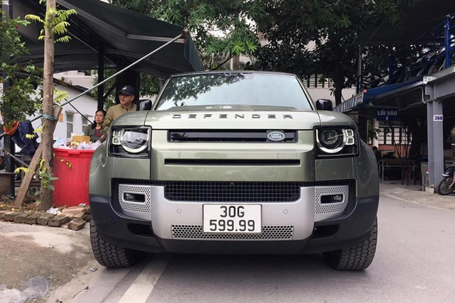 Đại gia Hà Nội chi hơn 5,3 tỷ mua Land Rover Defender trúng biển tứ quý 9 - Hình 3 Dai gia Ha Noi chi hon 5,3 ty mua Land Rover Defender trung bien tu quy 9-Hinh-3