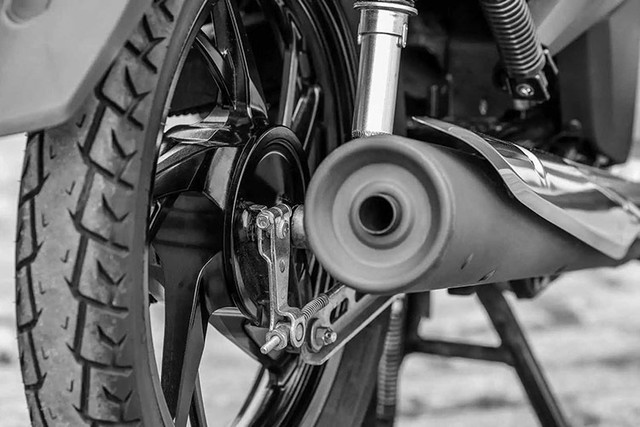 Chiếc xe máy số phổ thông đắt hơn SH Mode - Hình 7 Chiec xe may so pho thong dat hon SH Mode-Hinh-7