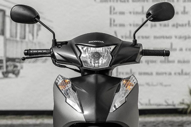 Chiếc xe máy số phổ thông đắt hơn SH Mode - Hình 3 Chiec xe may so pho thong dat hon SH Mode-Hinh-3