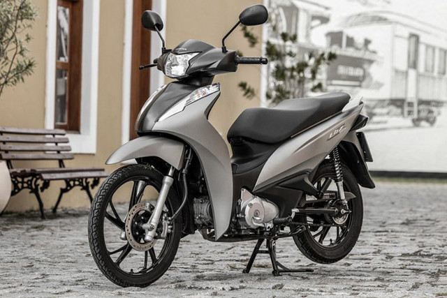 Chiếc xe máy số phổ thông đắt hơn SH Mode Chiec xe may so pho thong dat hon SH Mode