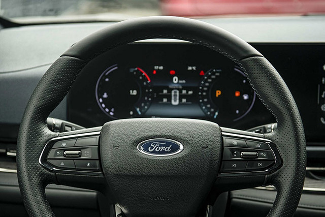 Ford Territory 2023 thừa sức 'đấu' mọi đối thủ - Hình 6 Ford Territory 2023 thua suc 'dau' moi doi thu-Hinh-6