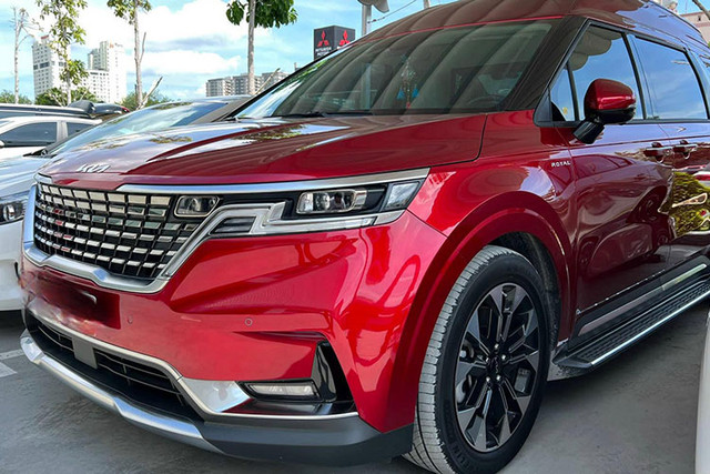 Bên trong chiếc Kia Carnival Royal 2022 phiên bảng hạng sang gần 2,4 tỷ đồng Ben trong chiec Kia Carnival Royal 2022 phien bang hang sang gan 2,4 ty dong