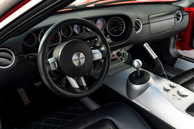 Ford GT siêu hiếm đầu tiên lộ diện trên phố Việt Nam - Hình 3 Ford GT sieu hiem dau tien lo dien tren pho Viet Nam-Hinh-3