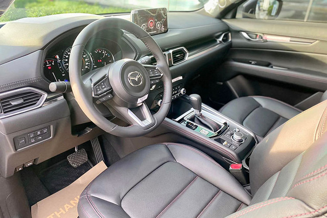 Mazda CX-5 2023 chạy 17km lên sàn xe cũ chỉ 859 triệu - Hình 4 Mazda CX-5 2023 chay 17km len san xe cu chi 859 trieu-Hinh-4
