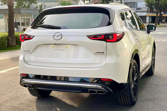 Mazda CX-5 2023 chạy 17km lên sàn xe cũ chỉ 859 triệu - Hình 2 Mazda CX-5 2023 chay 17km len san xe cu chi 859 trieu-Hinh-2