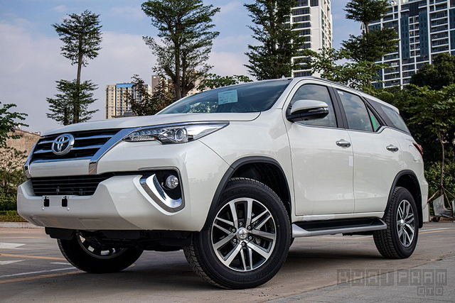 Toyota Fortuner mới giảm tới 130 triệu đồng tại Việt Nam Toyota Fortuner moi giam toi 130 trieu dong tai Viet Nam