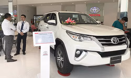 Đề xuất giảm phí trước bạ và thuế, giá ôtô tại Việt Nam sẽ giảm mạnh? De xuat giam phi truoc ba va thue, gia oto tai Viet Nam se giam manh?