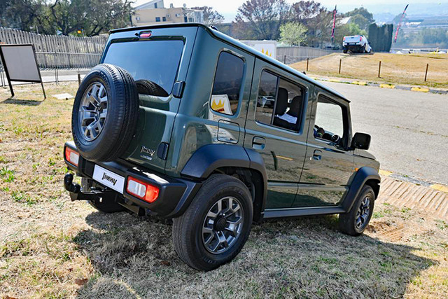 Suzuki Jimny 5 cửa từ 681 triệu đồng Đông Nam Á, có về Việt Nam? - Hình 10 Suzuki Jimny 5 cua tu 681 trieu dong Dong Nam A, co ve Viet Nam?-Hinh-10